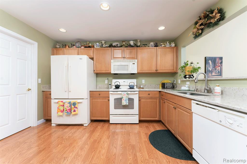 6729 CORTLAND Avenue, Brighton, MI 48114 — Photo 13