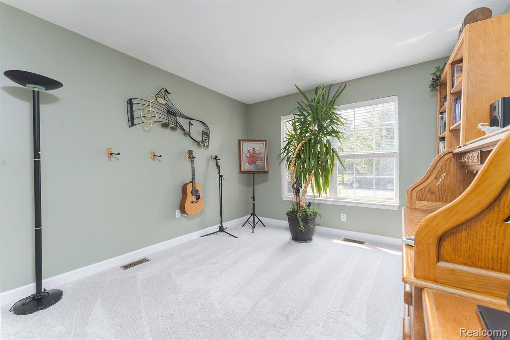 6729 CORTLAND Avenue, Brighton, MI 48114 — Photo 15