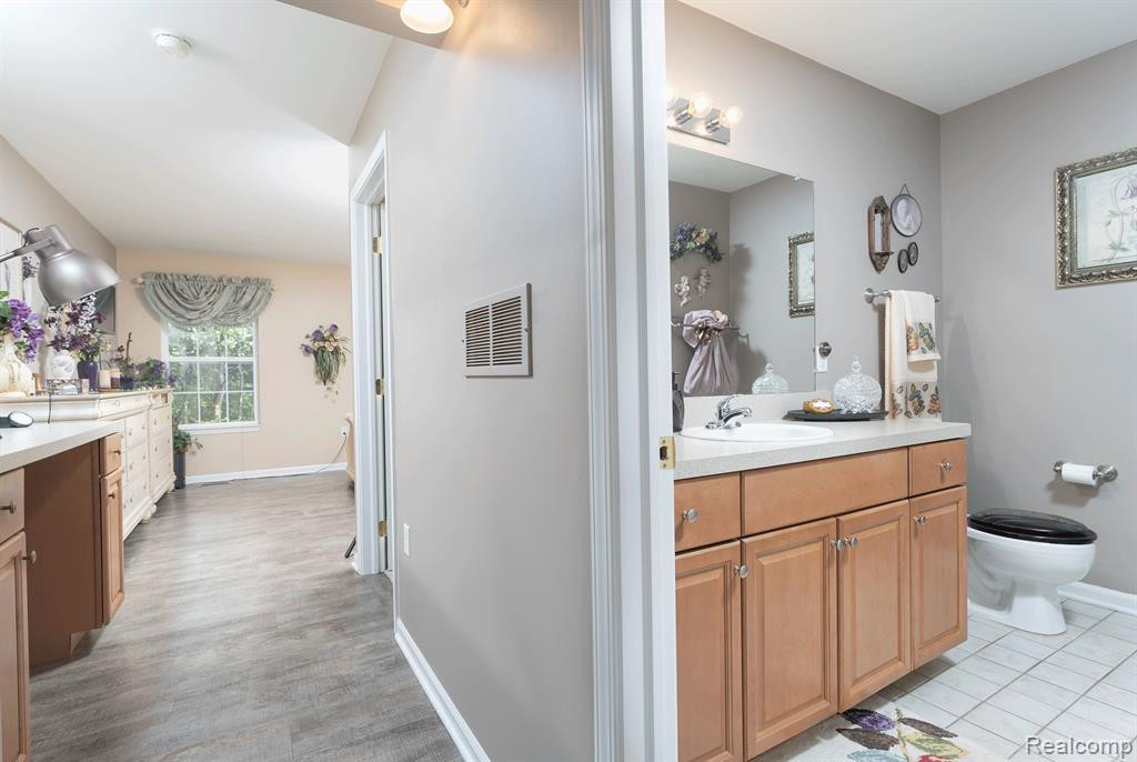 6729 CORTLAND Avenue, Brighton, MI 48114 — Photo 17