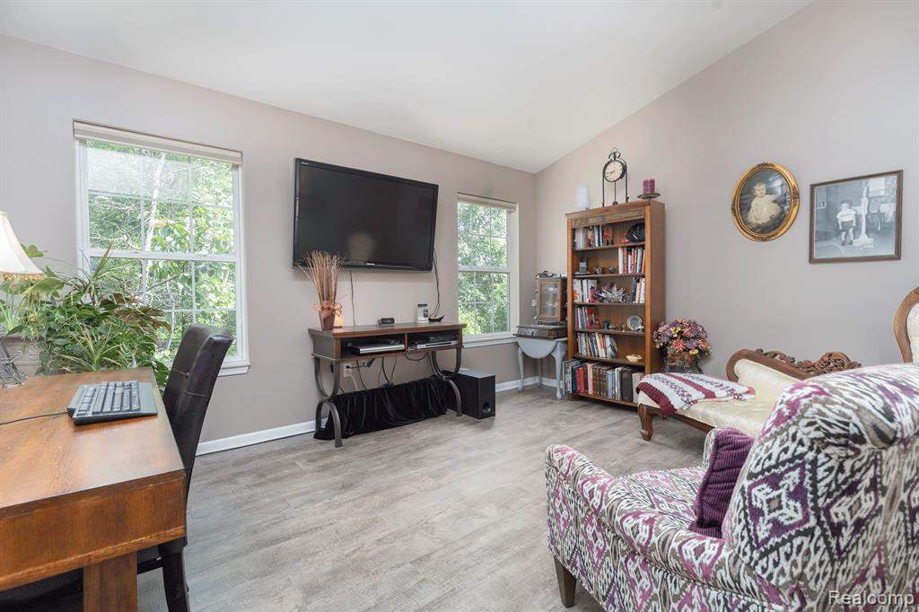 6729 CORTLAND Avenue, Brighton, MI 48114 — Photo 24