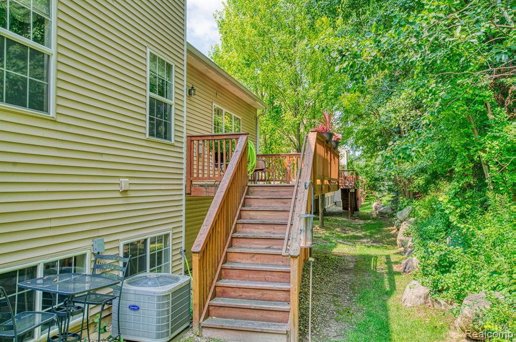 6729 CORTLAND Avenue, Brighton, MI 48114 — Photo 29
