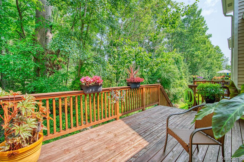 6729 CORTLAND Avenue, Brighton, MI 48114 — Photo 31