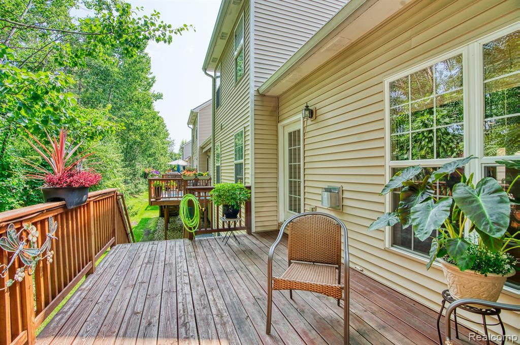 6729 CORTLAND Avenue, Brighton, MI 48114 — Photo 32