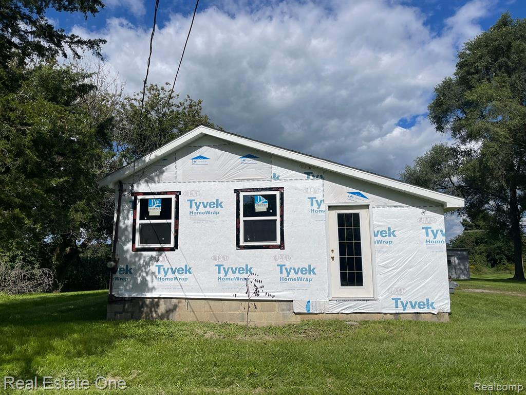 11695 E LYTLE Road, Lennon Vlg, MI 48449 — front exterior