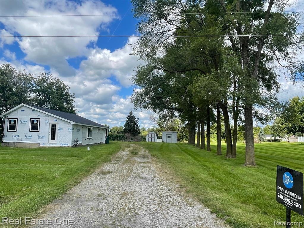 11695 E LYTLE Road, Lennon Vlg, MI 48449 — Photo 5