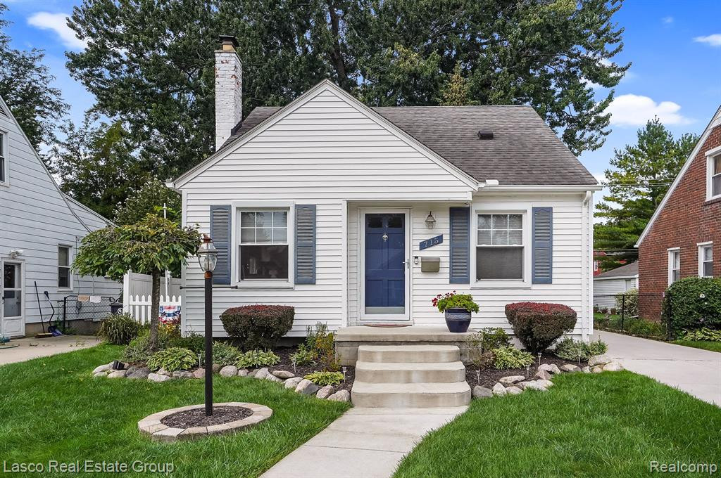 715 N Blair Avenue, Royal Oak, MI 48067 — Photo 2
