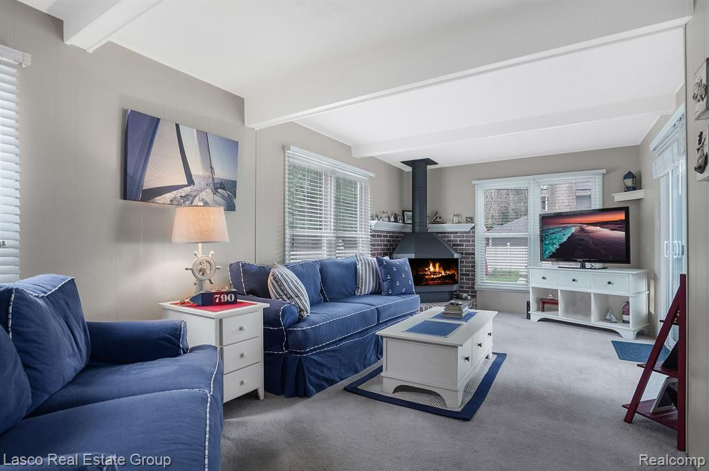 715 N Blair Avenue, Royal Oak, MI 48067 — Photo 7