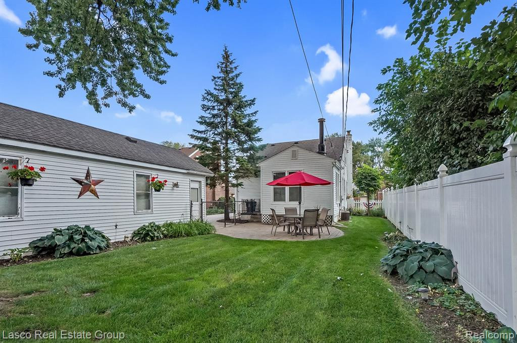 715 N Blair Avenue, Royal Oak, MI 48067 — Photo 22