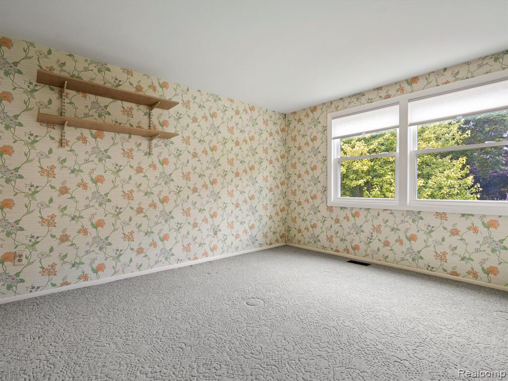 4915 BUTLER Drive, Troy, MI 48085 — Photo 25