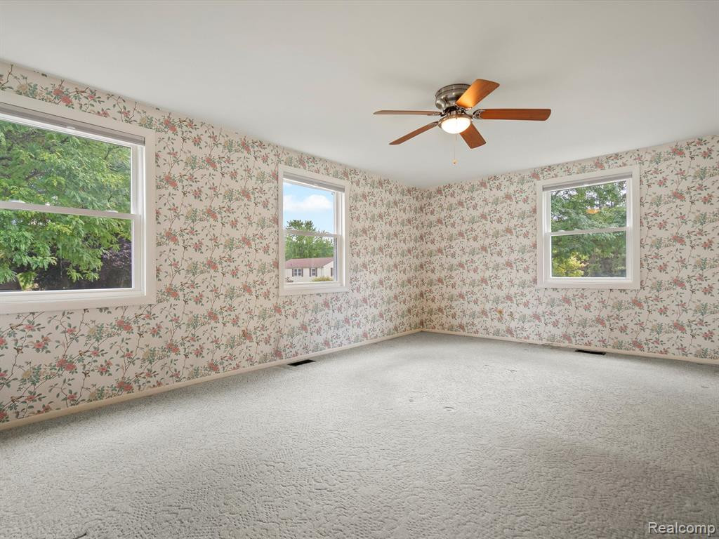4915 BUTLER Drive, Troy, MI 48085 — Photo 28