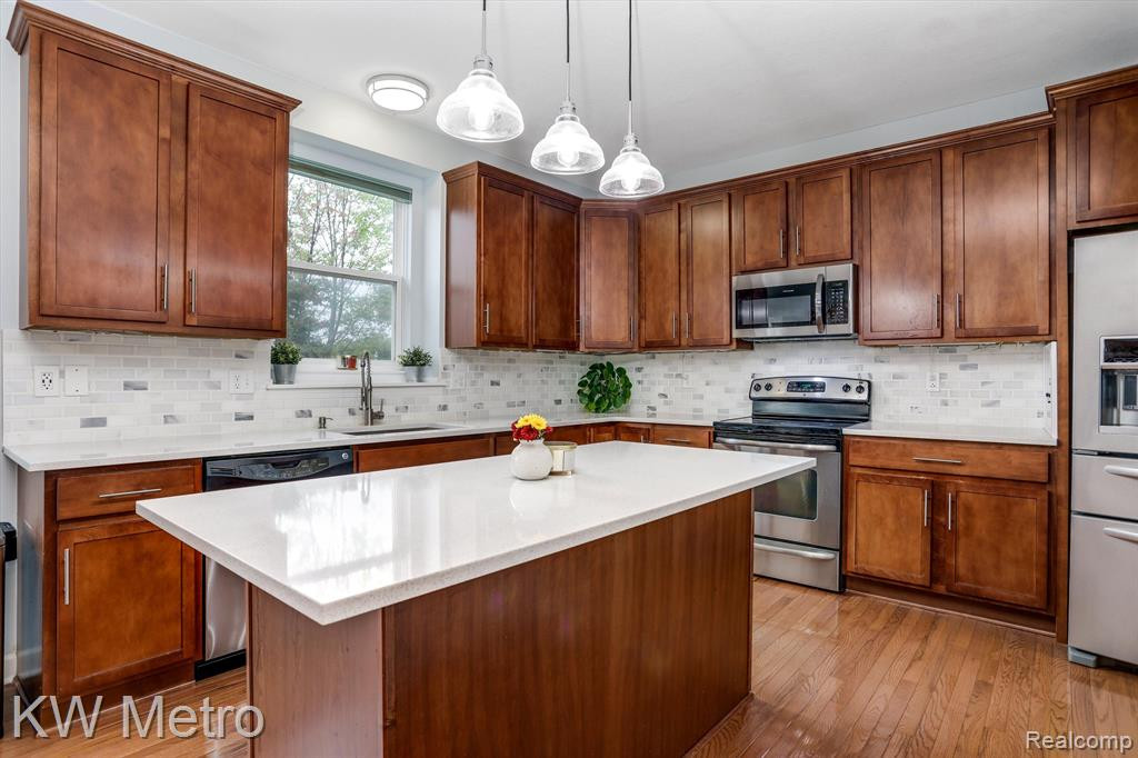 51248 E BOURNE, Novi, MI — Photo 11
