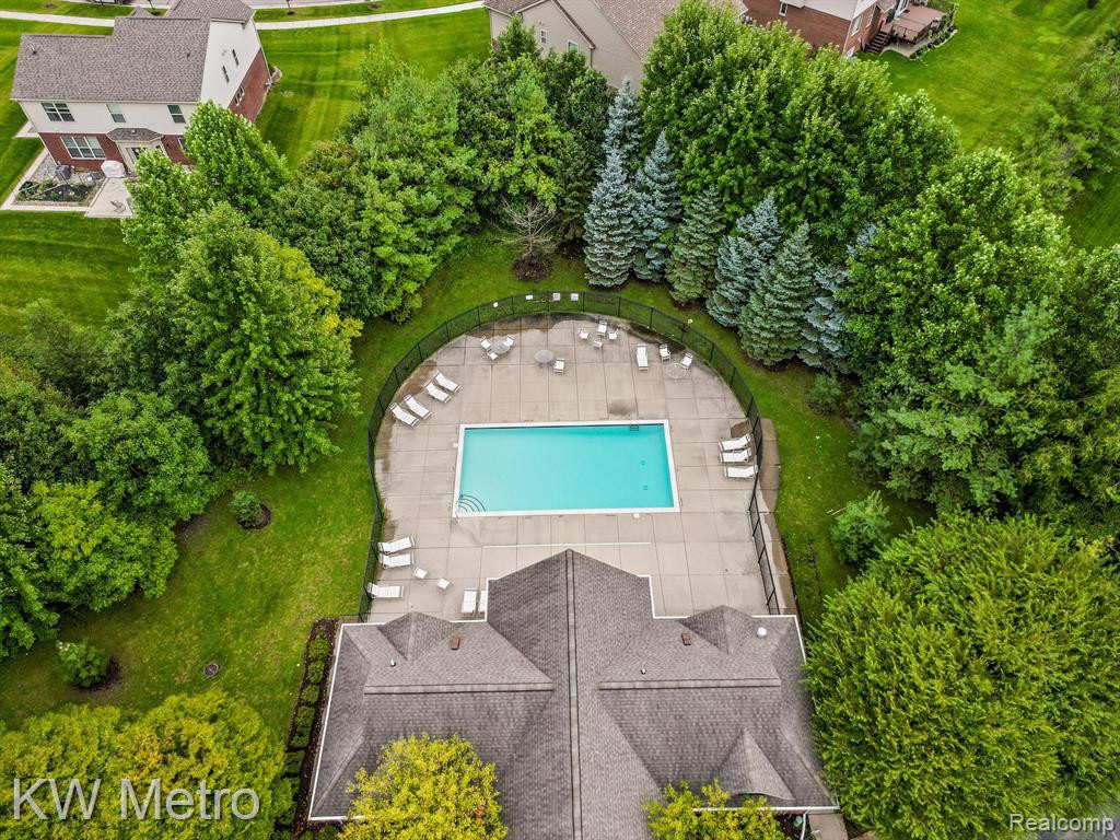 51248 E BOURNE, Novi, MI — Photo 37