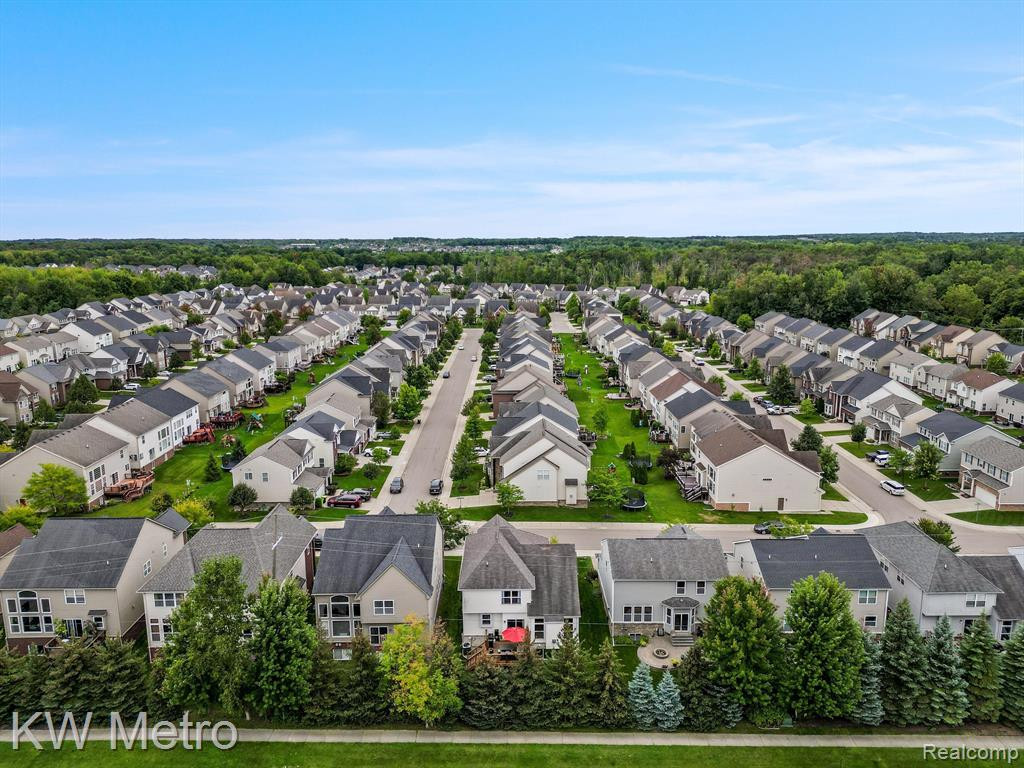 51248 E BOURNE, Novi, MI — Photo 39
