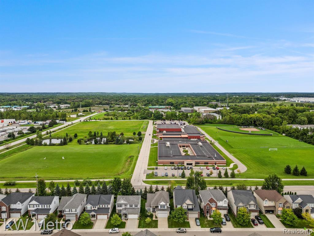 51248 E BOURNE, Novi, MI — Photo 40