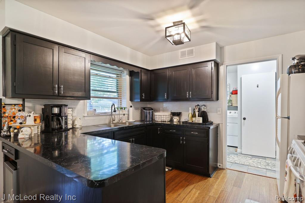 4845 MAIN Street, Millington, MI 48746 — Photo 13