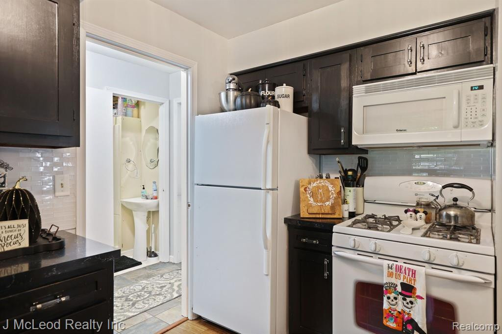 4845 MAIN Street, Millington, MI 48746 — Photo 16