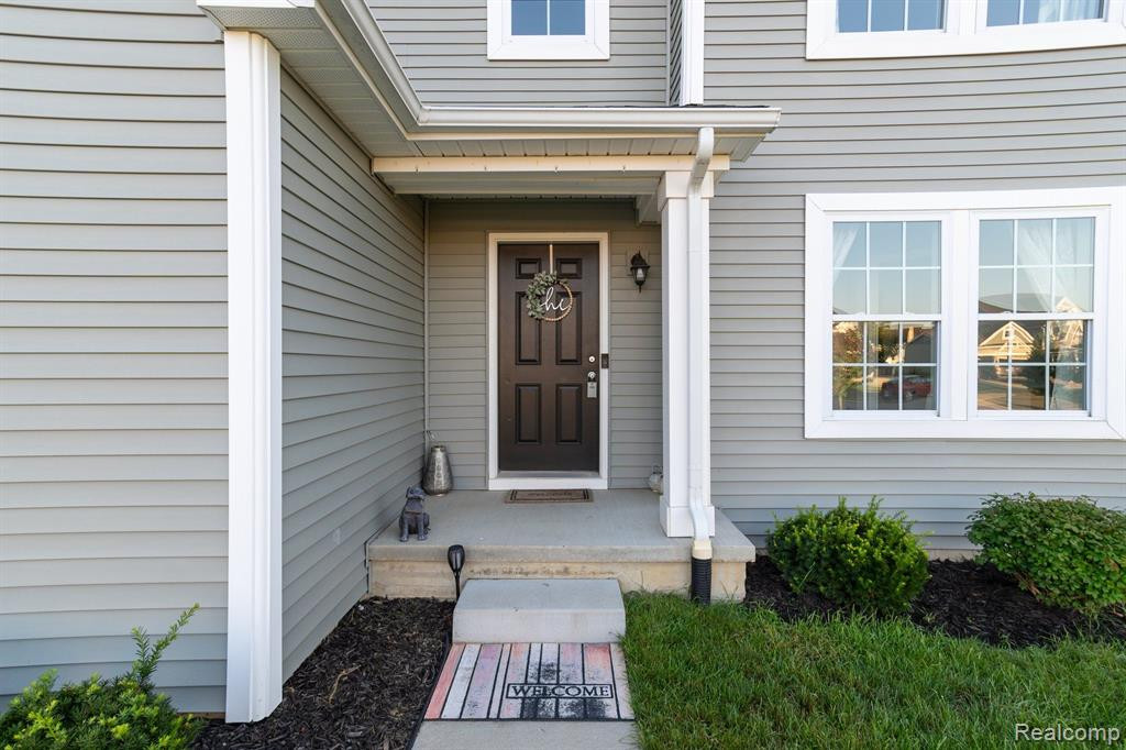 9133 CHAMBORD Drive, Ypsilanti, MI 48197 — Photo 4