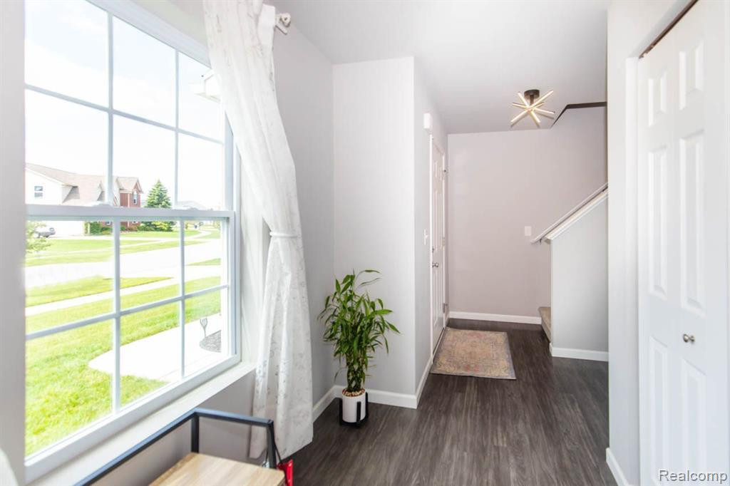 9133 CHAMBORD Drive, Ypsilanti, MI 48197 — Photo 9