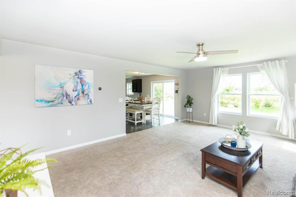 9133 CHAMBORD Drive, Ypsilanti, MI 48197 — Photo 12