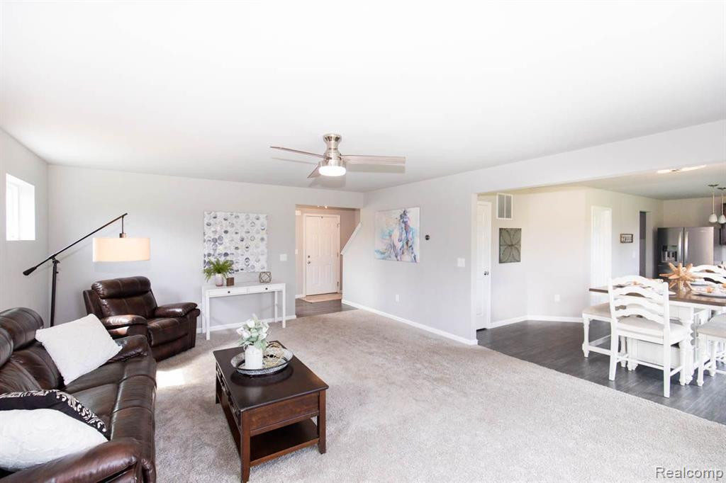 9133 CHAMBORD Drive, Ypsilanti, MI 48197 — Photo 13