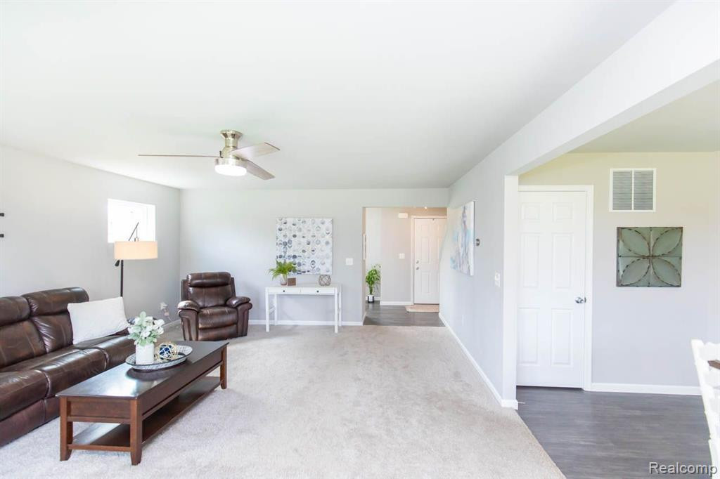 9133 CHAMBORD Drive, Ypsilanti, MI 48197 — Photo 14