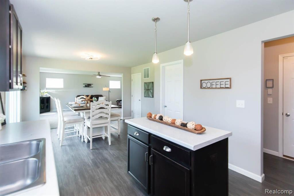 9133 CHAMBORD Drive, Ypsilanti, MI 48197 — Photo 19