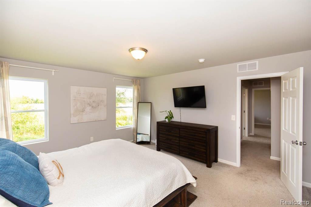 9133 CHAMBORD Drive, Ypsilanti, MI 48197 — Photo 26