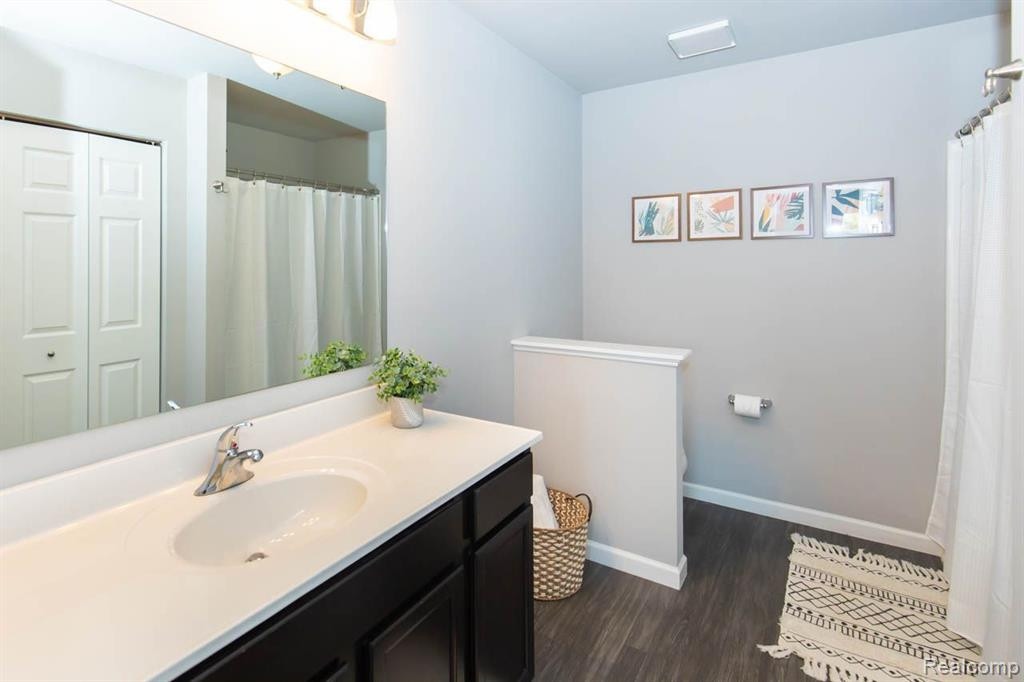 9133 CHAMBORD Drive, Ypsilanti, MI 48197 — Photo 27