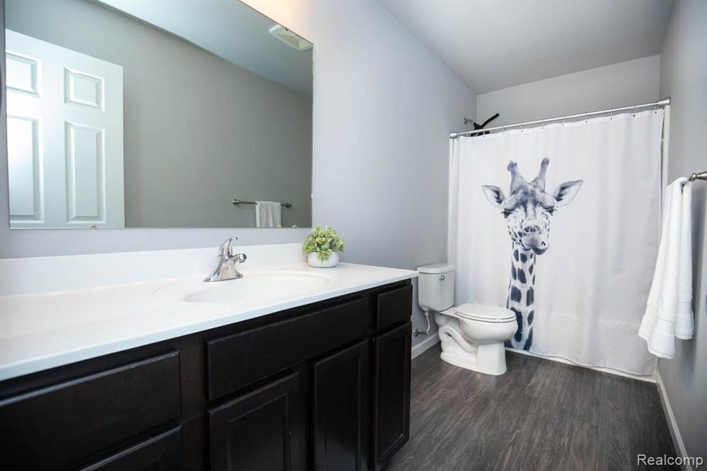 9133 CHAMBORD Drive, Ypsilanti, MI 48197 — Photo 42