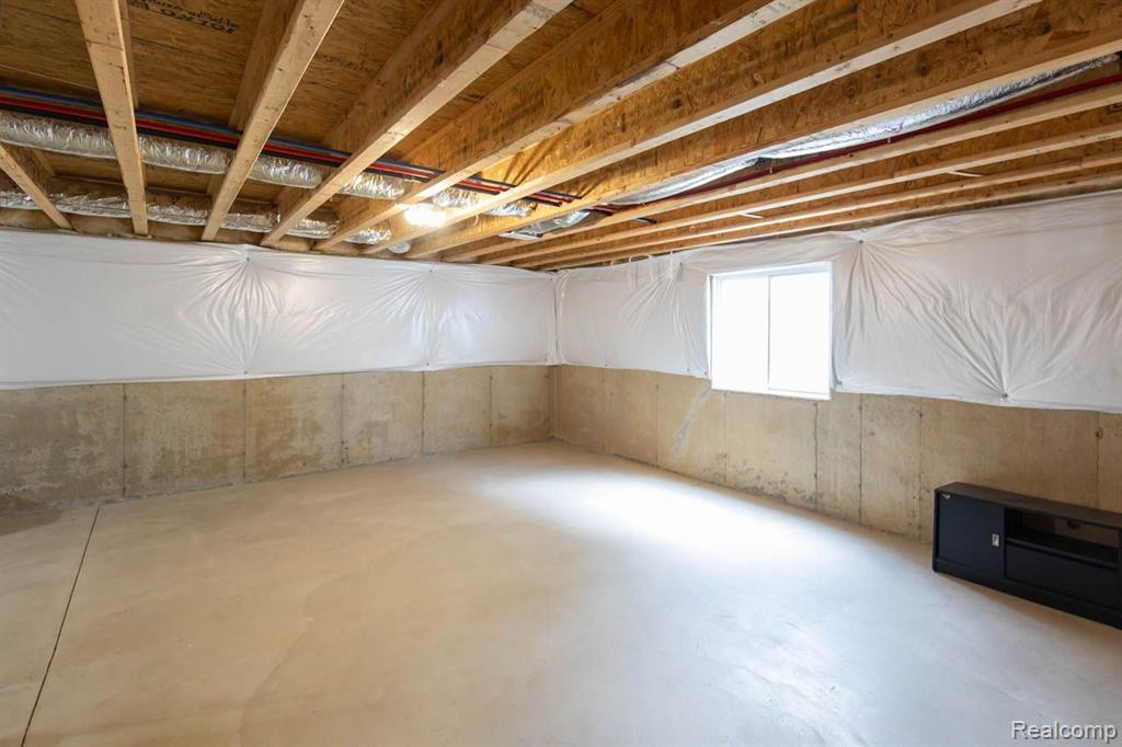 9133 CHAMBORD Drive, Ypsilanti, MI 48197 — Photo 44