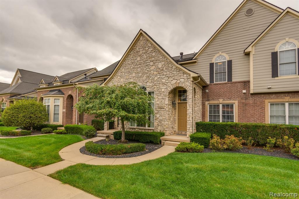 1253 W CRYSTAL Circle, Canton, MI 48187 — Photo 2