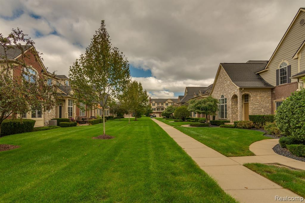 1253 W CRYSTAL Circle, Canton, MI 48187 — Photo 3