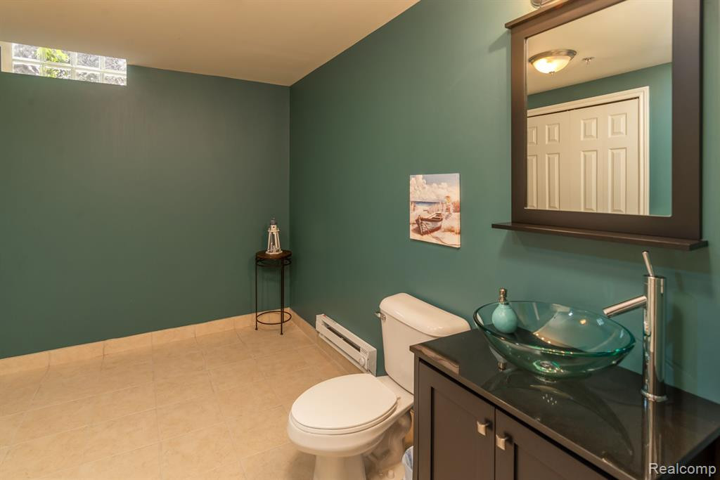 1253 W CRYSTAL Circle, Canton, MI 48187 — Photo 23