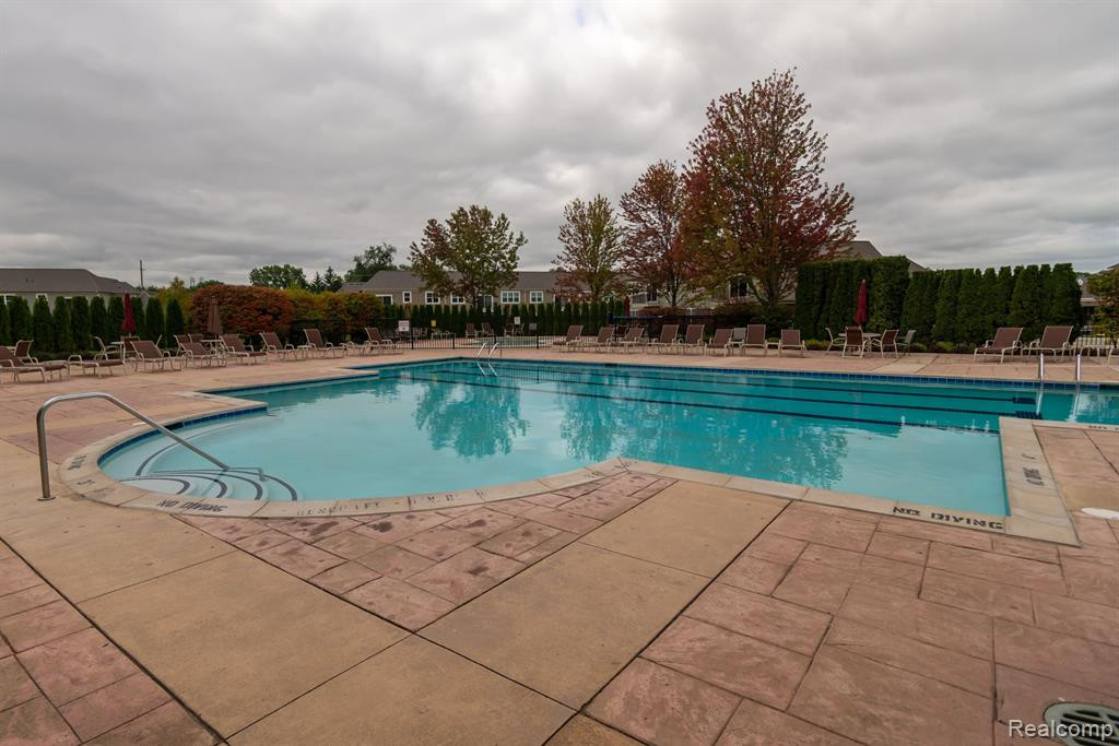 1253 W CRYSTAL Circle, Canton, MI 48187 — Photo 32