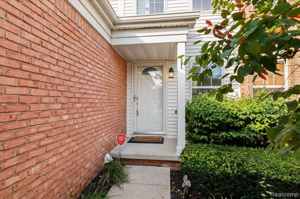 8881 MILLINGTON, Belleville, MI 48111 — Photo 4