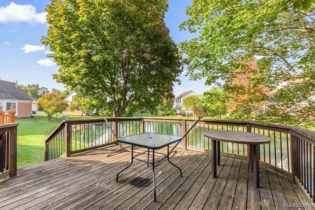8881 MILLINGTON, Belleville, MI 48111 — Photo 12