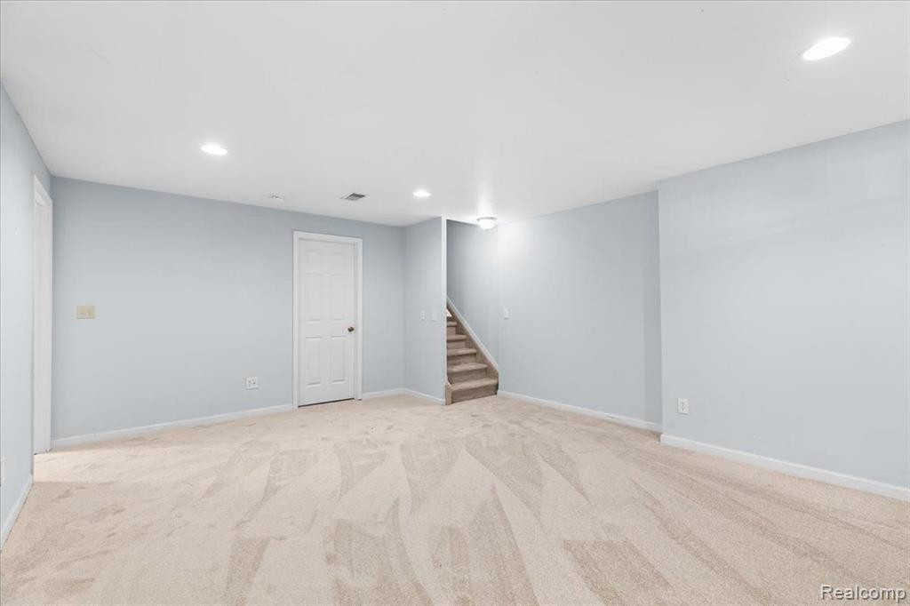 8881 MILLINGTON, Belleville, MI 48111 — Photo 31