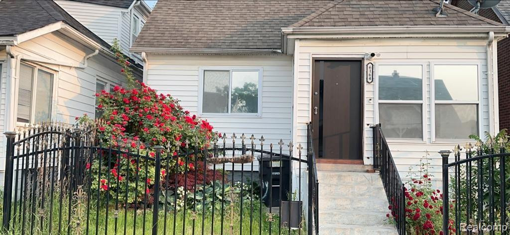 6164 DOROTHY Street, Detroit, MI 48211 — front exterior
