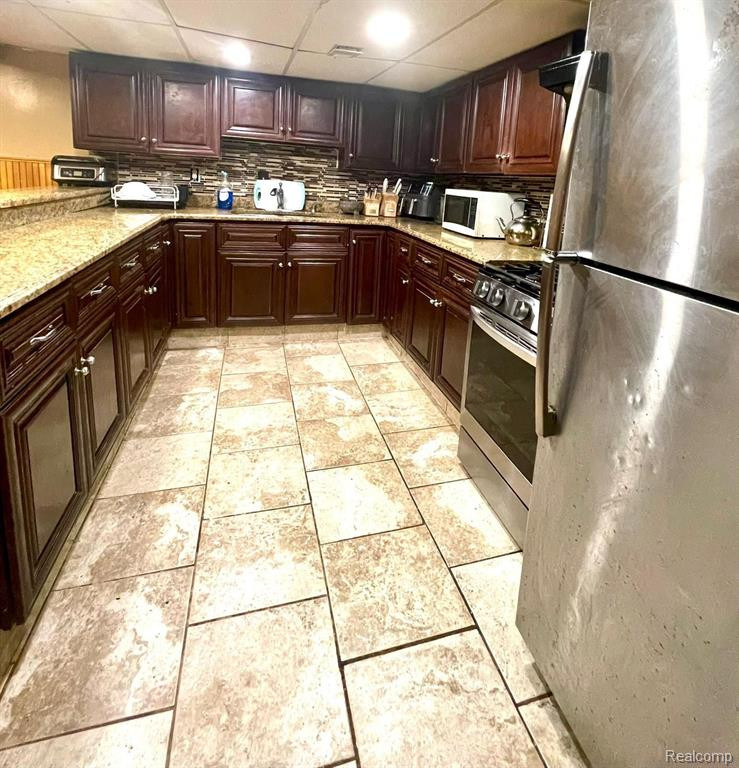 6164 DOROTHY Street, Detroit, MI 48211 — Photo 18