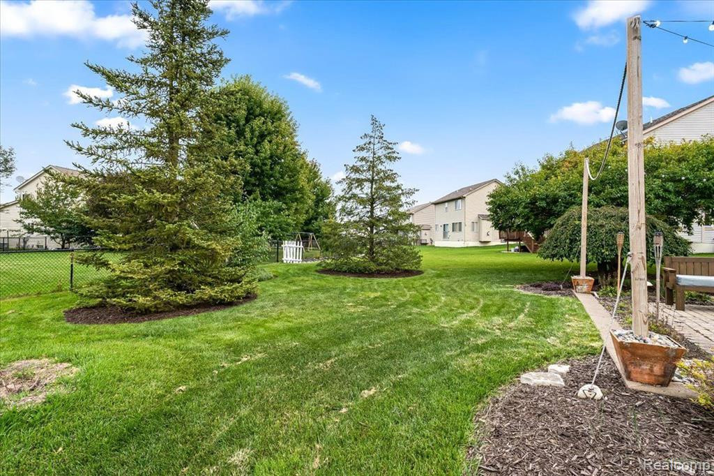 1910 SAVANNAH Lane, Ypsilanti, MI 48198 — Photo 9