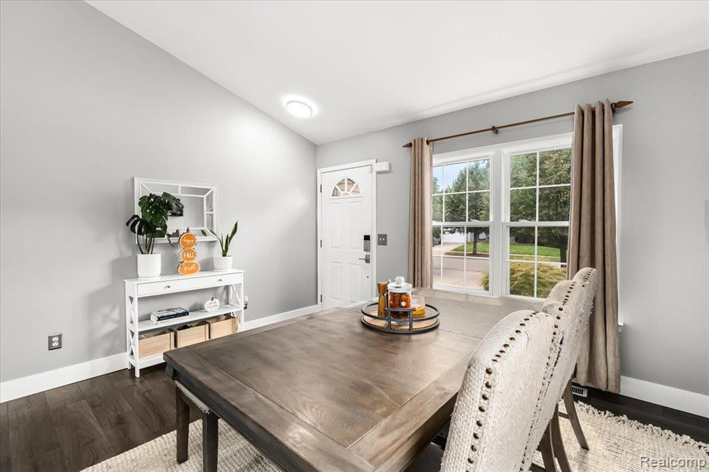 1910 SAVANNAH Lane, Ypsilanti, MI 48198 — Photo 11