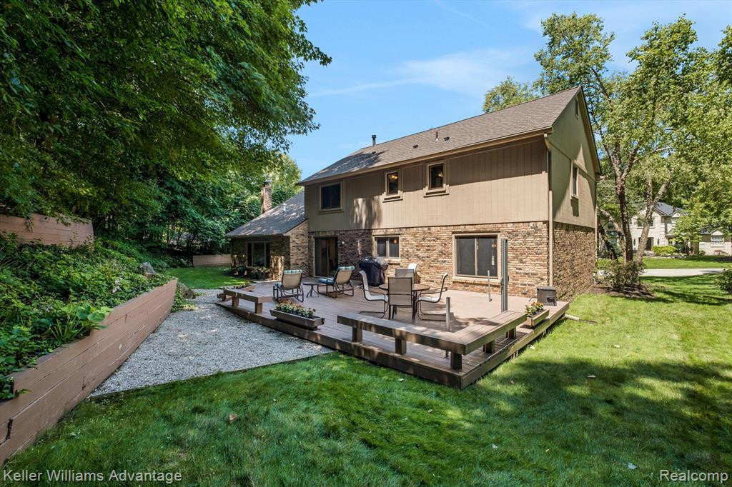 42352 Crestview Circle, Northville, MI 48168 — Photo 2