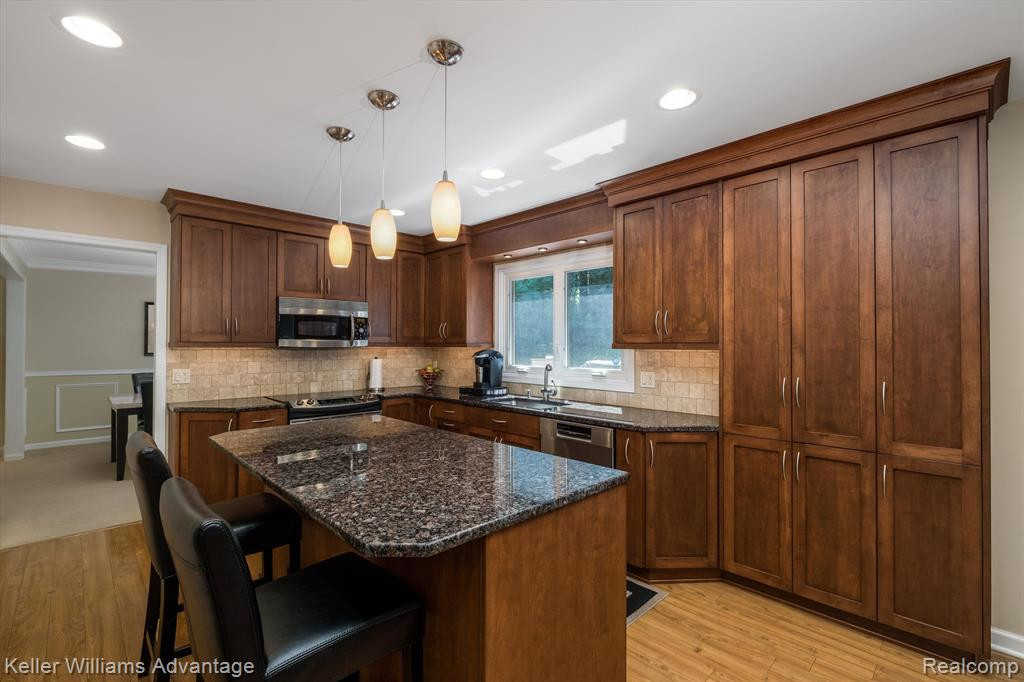 42352 Crestview Circle, Northville, MI 48168 — Photo 7