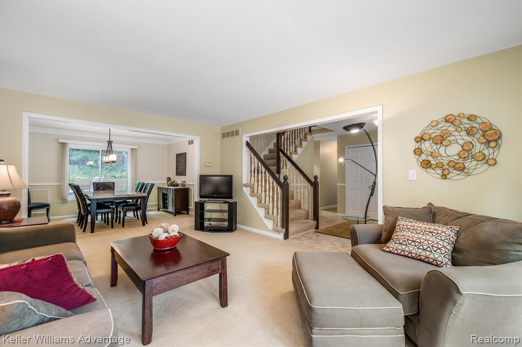 42352 Crestview Circle, Northville, MI 48168 — Photo 12