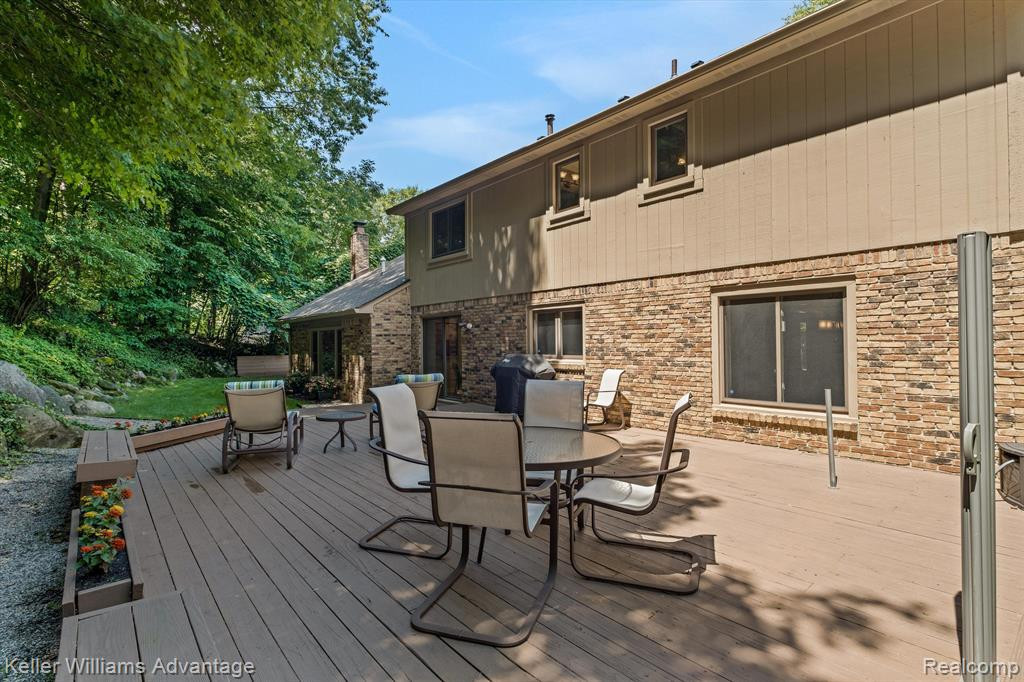 42352 Crestview Circle, Northville, MI 48168 — Photo 25