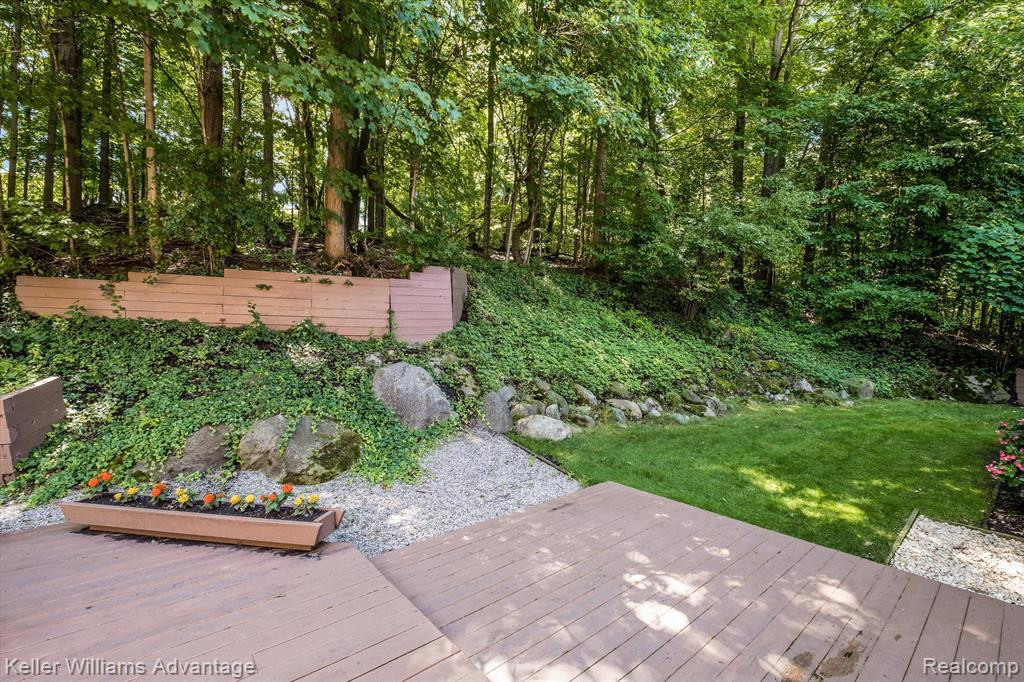 42352 Crestview Circle, Northville, MI 48168 — Photo 26