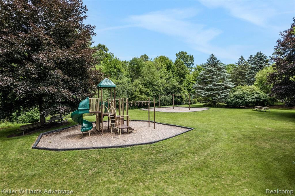 42352 Crestview Circle, Northville, MI 48168 — Photo 28