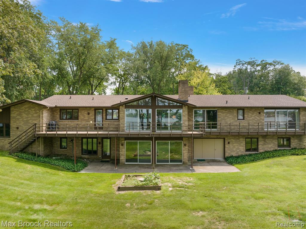 4550 DOW RIDGE Road, Orchard Lake Village, MI 48324 — Photo 3