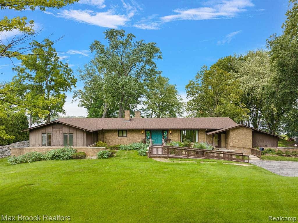 4550 DOW RIDGE Road, Orchard Lake Village, MI 48324 — Photo 4