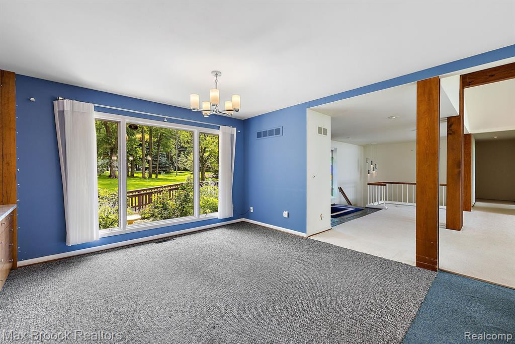 4550 DOW RIDGE Road, Orchard Lake Village, MI 48324 — Photo 18